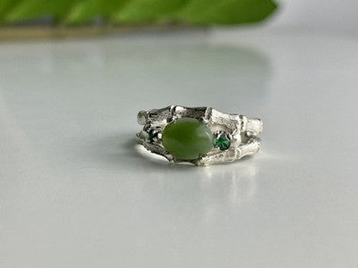 925 Sterling Silver Nephrite ( Jade ) & Emeralds Ring Size 8