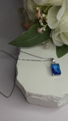 925 Sterling Silver Blue Shiny Cz Necklace Length 16/18 in