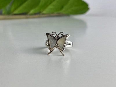 925 Sterling Silver Mother Of Pearl "Butterfly" Ring Size 8.5