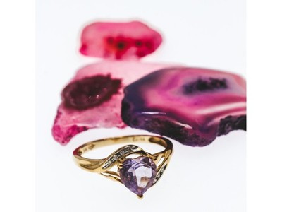 10K Yellow Gold Tourmaline & Diamonds Heart Ring Size 4.75