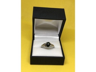 925 Sterling Silver Black Nephrite ( Jade ) Ring Size 9