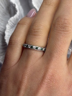 925 Sterling Silver White & Green Cz Band Ring Size 6