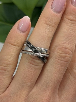 925 Sterling Silver Black & White Spinel Ring Size 6