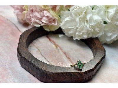 10K Yellow Gold Emerald & Diamonds Ring Size 6.75