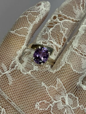 925 Sterling Silver Amethyst Ring Size 7.5