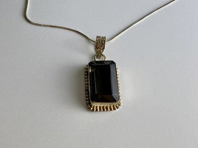 Vintage Chain with Pendant Jewelry Glass