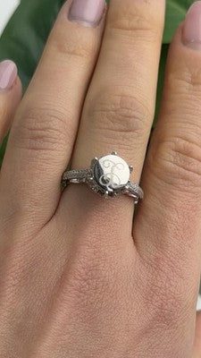 AshleyMaria Monogram 925 Sterling Silver Ring Size 8
