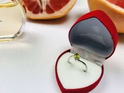 925 Sterling Silver Peridot Ring Size 6
