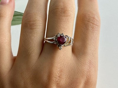 925 Sterling Silver Spinel "Heart" Ring Size 9