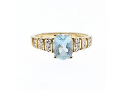 10K Yellow Gold Aquamarine & Diamonds Ring Size 7