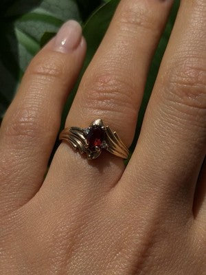 Elegant 10K Yellow Gold Garnet & Diamond Ring Size 6
