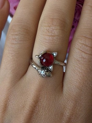925 Sterling Silver Fox & Snake Red Glass Cabochon Ring Size 9 Sizable