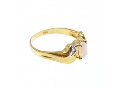 14K Yellow Gold Opal & Diamonds Ring Size 8