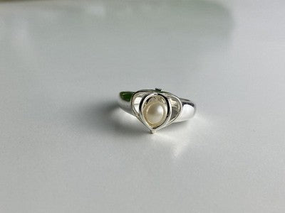 925 Sterling Silver Pearl Ring Size 6.5