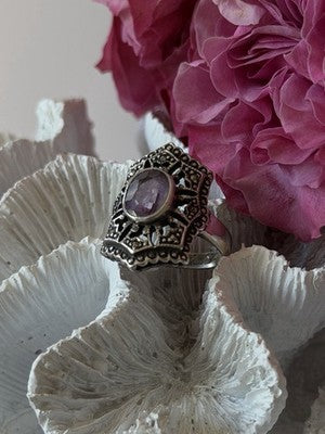 Vintage 925 Sterling Silver Amethyst & Marcasite Ring Size 8