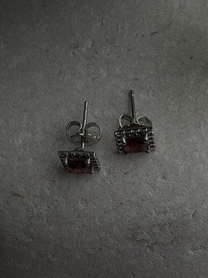 Lovely 10K White Gold Stud Red Garnet Earrings