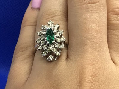 Beautifull Ring With Green & White CZ Size 6.5
