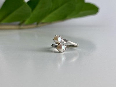 925 Sterling Silver Pearls Ring Size 5