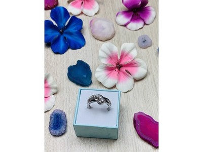 925 Sterling Silver White Topaz Ring Size 6.5