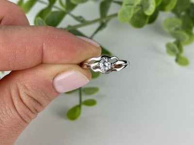 925 Sterling Silver CZ Ring Size 7