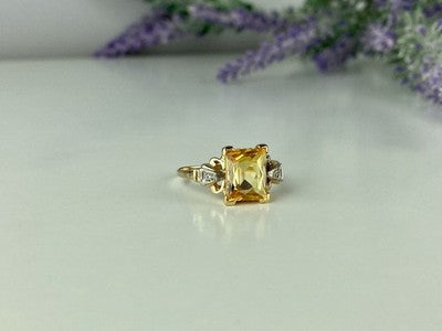 10K Yellow Gold Yellow Topaz & Diamonds Ring Size 9.75