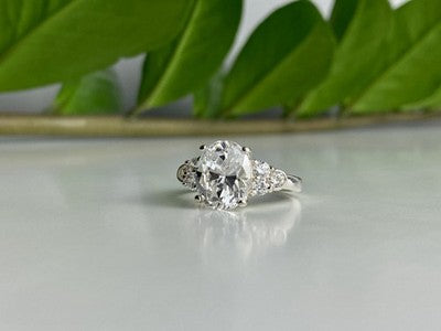 925 Sterling Silver CZ Ring Size 9