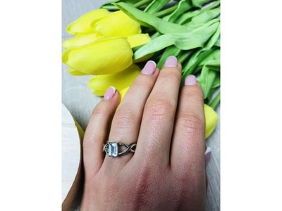 925 Sterling Silver Blue Spinel Ring Size 6.5