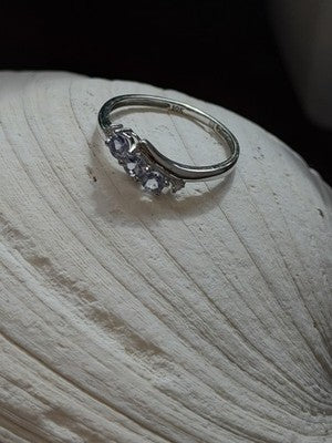 10K White Gold Lavender Sapphire & Diamond Ring Size 6.5