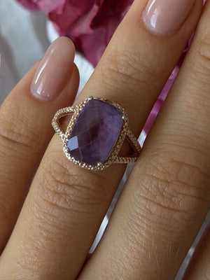 Beautiful 925 Sterling Silver Amethyst Ring Size 5
