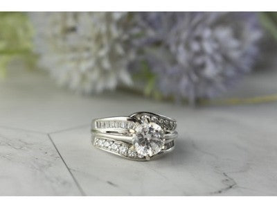 925 Sterling Silver CZ Ring Size 7