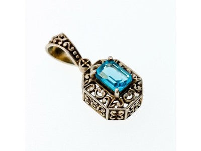 925 Sterling Silver Blue Topaz Pendant