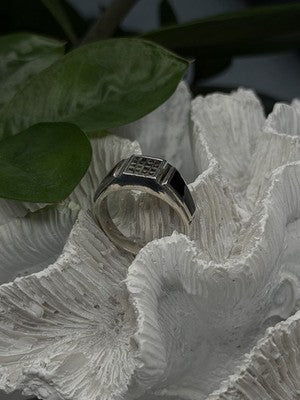 Vintage 925 Sterling Silver Black Onyx & Marcasite Ring Size 8.5