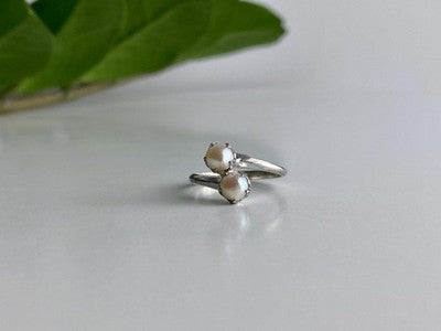 925 Sterling Silver Pearls Ring Size 5