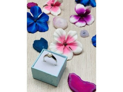 925 Sterling Silver Pearl Ring Size 8