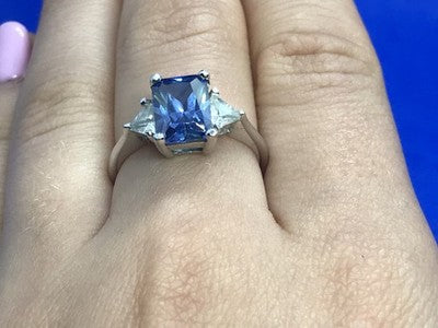 925 Sterling Silver Blue & White CZ Ring Size 7.5
