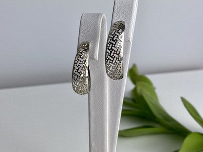 Classic Openwork Stud Earrings