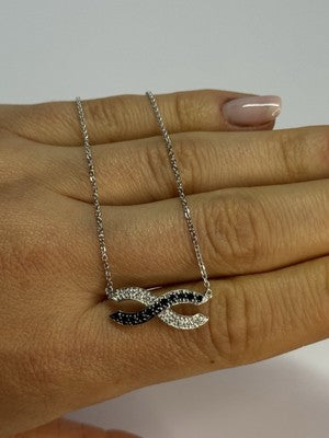 14K WHITE GOLD BLACK & WHITE DIAMONDS 0.31 CARAT NECKLACE LENGTH 16.5 INCH
