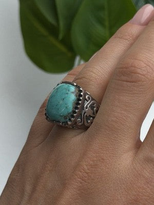 Artisan Style Vintage 925 Sterling Silver Turquoise Ring Size 5.5