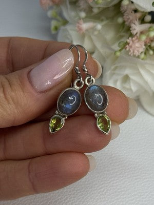 925 Sterling Silver Peridot & Moonstone Earrings Length 1.40 Inch