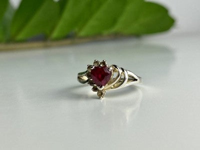 925 Sterling Silver Spinel "Heart" Ring Size 9