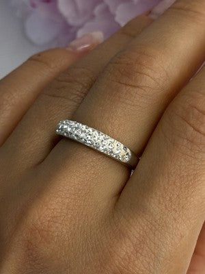 Classy 925 Sterling Silver CZ Ring Size 7.5