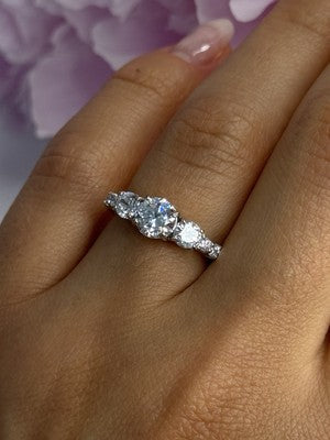 Shiny 925 Sterling Silver CZ Ring Size 7