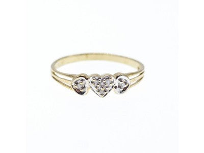 10K Yellow Gold Diamonds "Heart" Ring Size 7