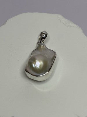 925 Sterling Silver Pearl Pendant Length 1.3 Inch