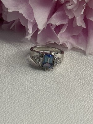 925 Sterling Silver CZ Ring Size 9