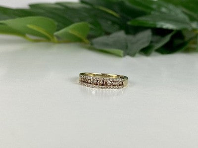 10K Yellow Gold White Sapphire & Diamonds Ring Size 8