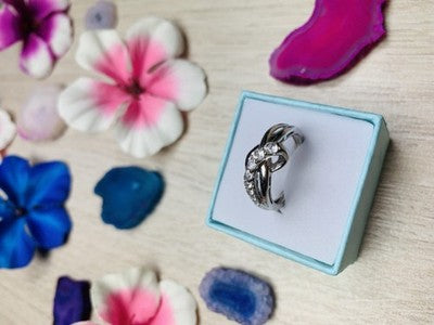 925 Sterling Silver White Topaz Ring Size 6.5