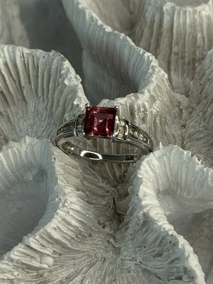 10K White Gold Spinel & Diamonds Ring Size 7