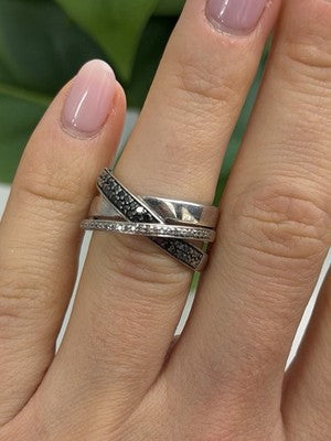 925 Sterling Silver Black & White Spinel Ring Size 6