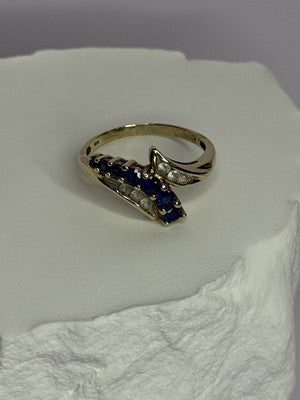 10K Yellow Gold Blue Topaz & White Topaz Ring Size 8